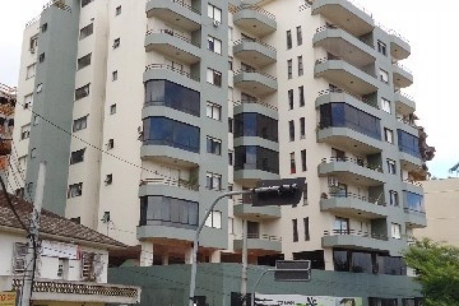 Apartamento com 153m², 3 dormitórios, 2 vagas, no bairro São Leopoldo em Caxias do Sul para Alugar