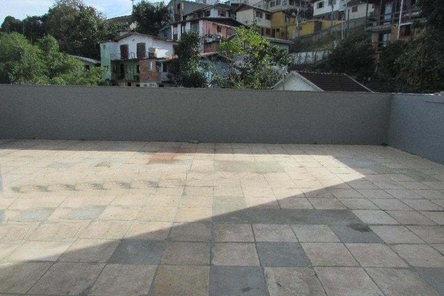 Loja com 313m², no bairro São Leopoldo em Caxias do Sul para Alugar ou Comprar
