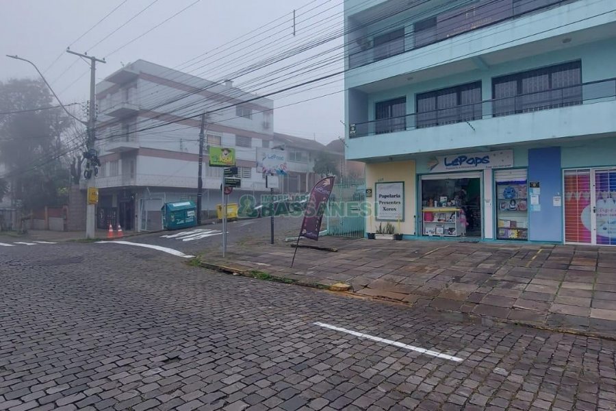 Sala com 95m², no bairro Santa Catarina em Caxias do Sul para Alugar