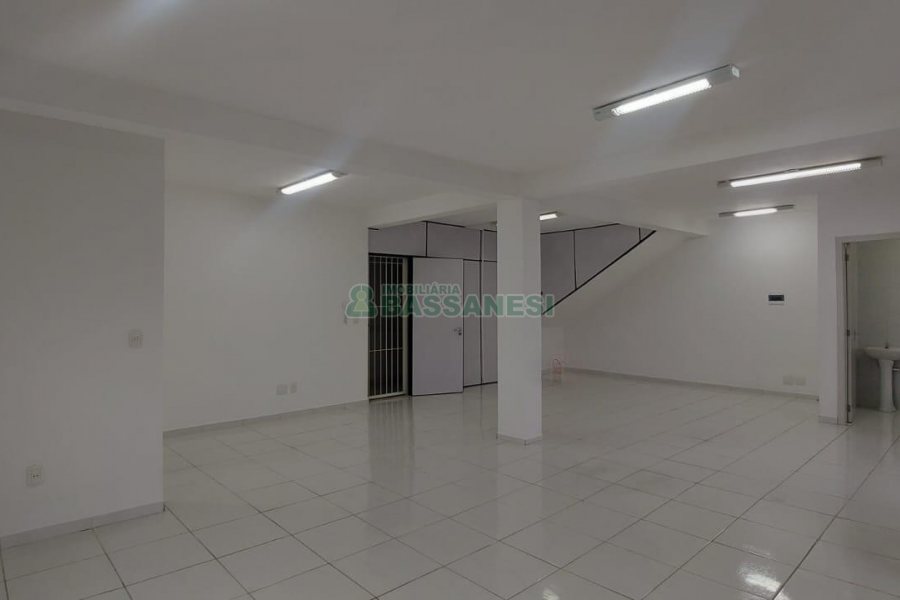 Sala com 95m², no bairro Santa Catarina em Caxias do Sul para Alugar