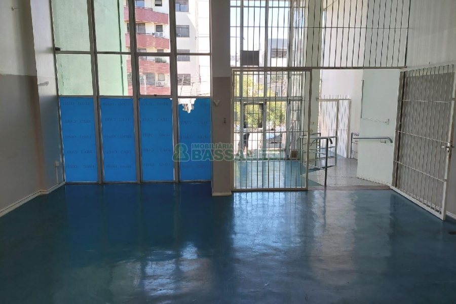 Loja com 425m², no bairro São Pelegrino em Caxias do Sul para Alugar ou Comprar