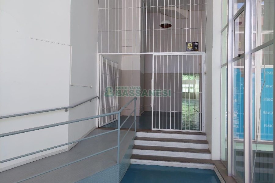 Loja com 425m², no bairro São Pelegrino em Caxias do Sul para Alugar ou Comprar