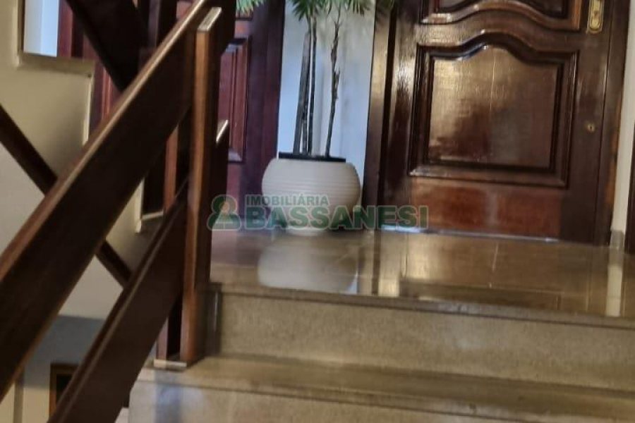 Apartamento com 92m², 2 dormitórios, 1 vaga, no bairro Rio Branco em Caxias do Sul para Comprar