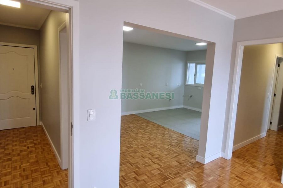 Apartamento com 92m², 2 dormitórios, 1 vaga, no bairro Rio Branco em Caxias do Sul para Comprar