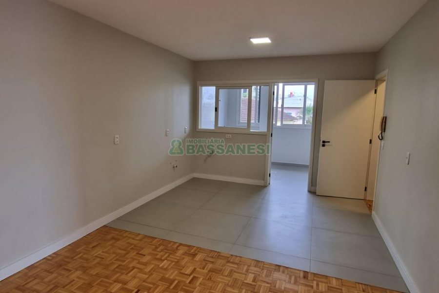 Apartamento com 92m², 2 dormitórios, 1 vaga, no bairro Rio Branco em Caxias do Sul para Comprar