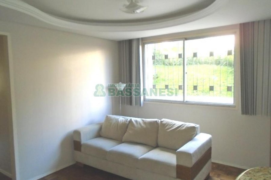 Apto Mobiliado com 85m², 3 dormitórios, 1 vaga, no bairro Centro em Caxias do Sul para Alugar