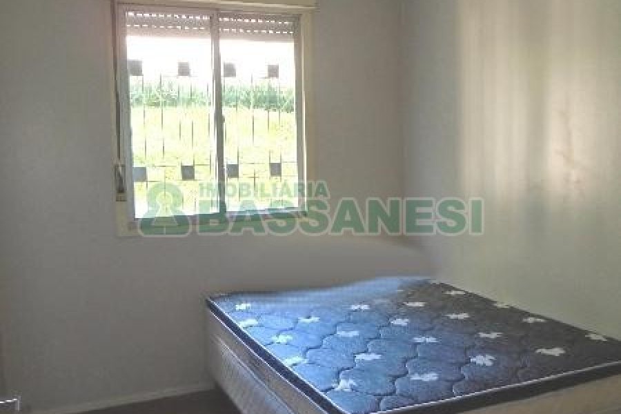 Apto Mobiliado com 85m², 3 dormitórios, 1 vaga, no bairro Centro em Caxias do Sul para Alugar