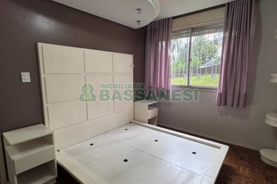 Apto Mobiliado com 85m², 3 dormitórios, 1 vaga, no bairro Centro em Caxias do Sul para Alugar