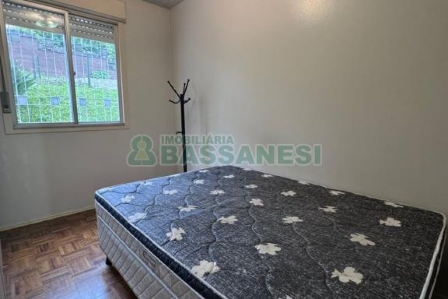 Apto Mobiliado com 85m², 3 dormitórios, 1 vaga, no bairro Centro em Caxias do Sul para Alugar