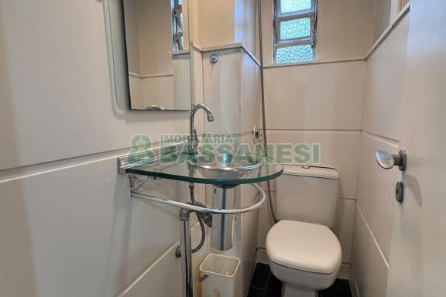 Apto Mobiliado com 85m², 3 dormitórios, 1 vaga, no bairro Centro em Caxias do Sul para Alugar