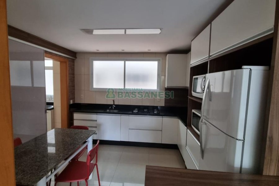 Apartamento com 90m², 2 dormitórios, 1 vaga, no bairro Rio Branco em Caxias do Sul para Comprar