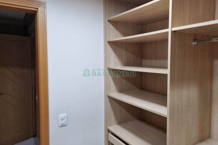 Apartamento com 90m², 2 dormitórios, 1 vaga, no bairro Rio Branco em Caxias do Sul para Comprar