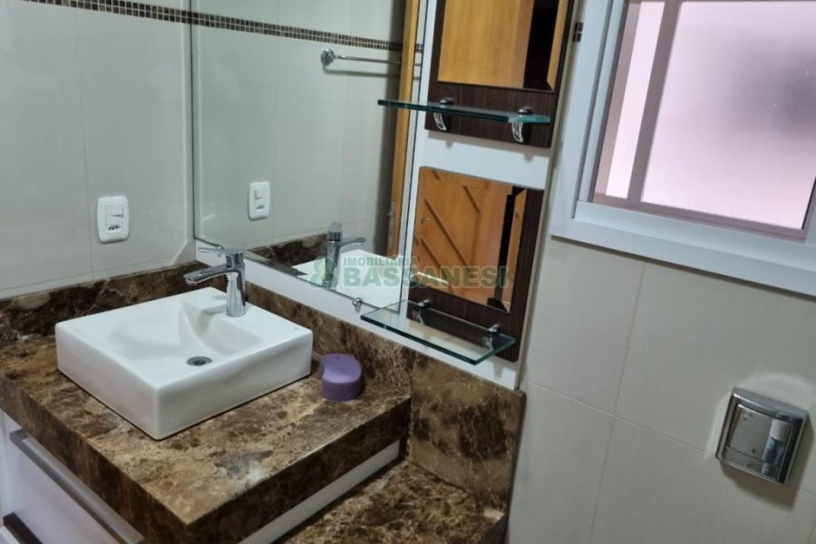 Apartamento com 90m², 2 dormitórios, 1 vaga, no bairro Rio Branco em Caxias do Sul para Comprar