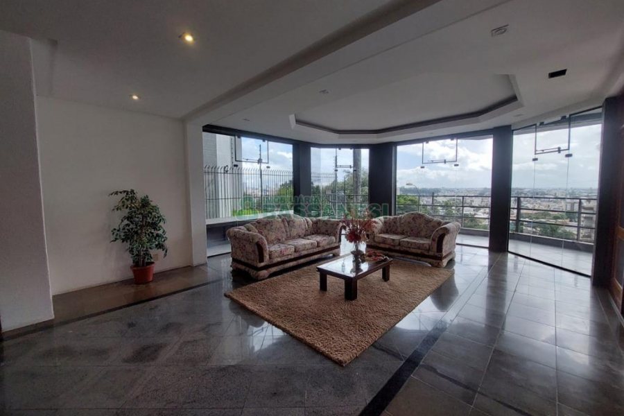 Apartamento com 337m², 4 dormitórios, 1 vaga, no bairro Madureira em Caxias do Sul para Comprar