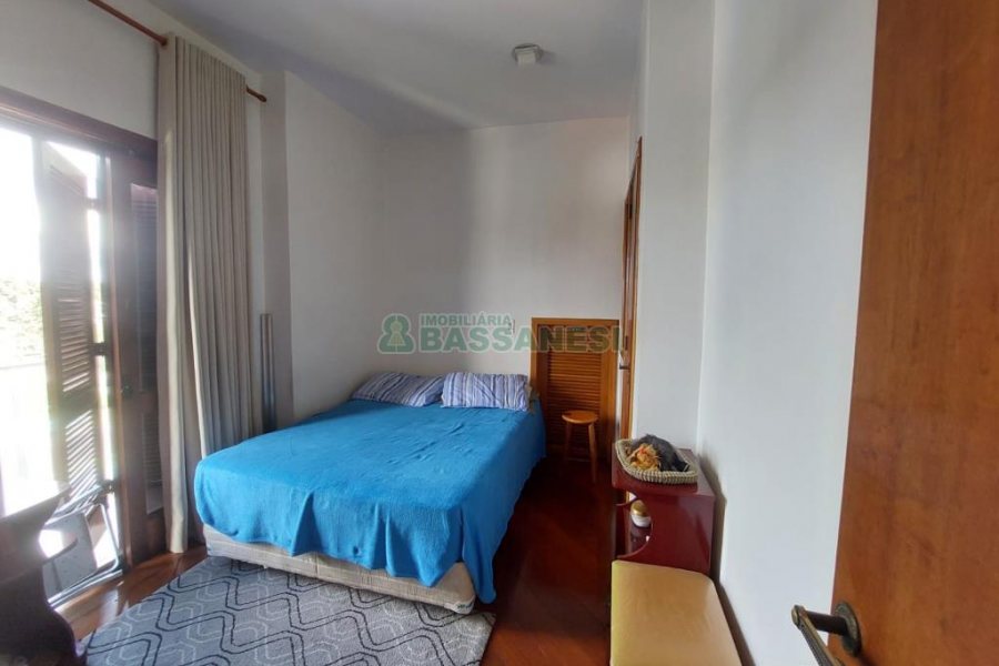 Apartamento com 337m², 4 dormitórios, 1 vaga, no bairro Madureira em Caxias do Sul para Comprar