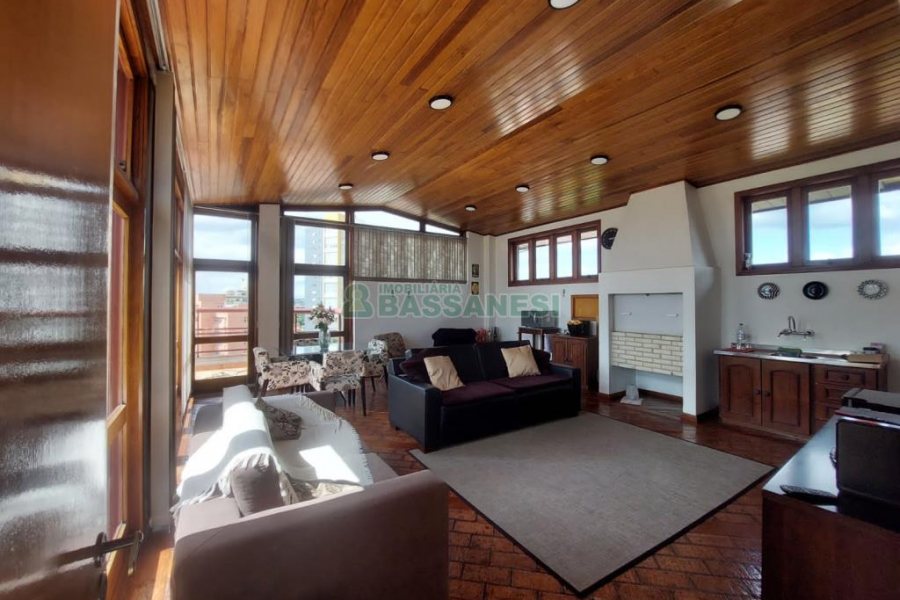 Apartamento com 337m², 4 dormitórios, 1 vaga, no bairro Madureira em Caxias do Sul para Comprar