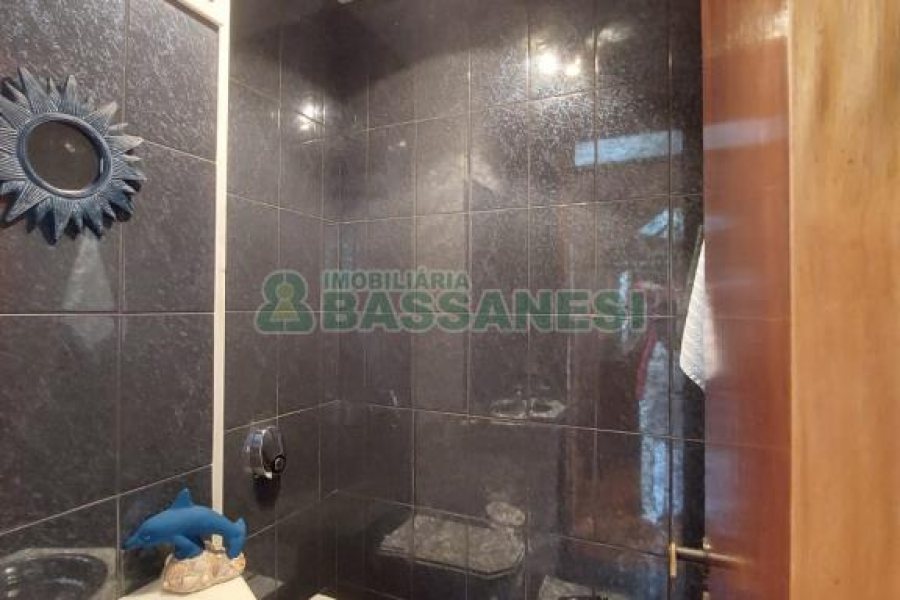 Apartamento com 337m², 4 dormitórios, 1 vaga, no bairro Madureira em Caxias do Sul para Comprar