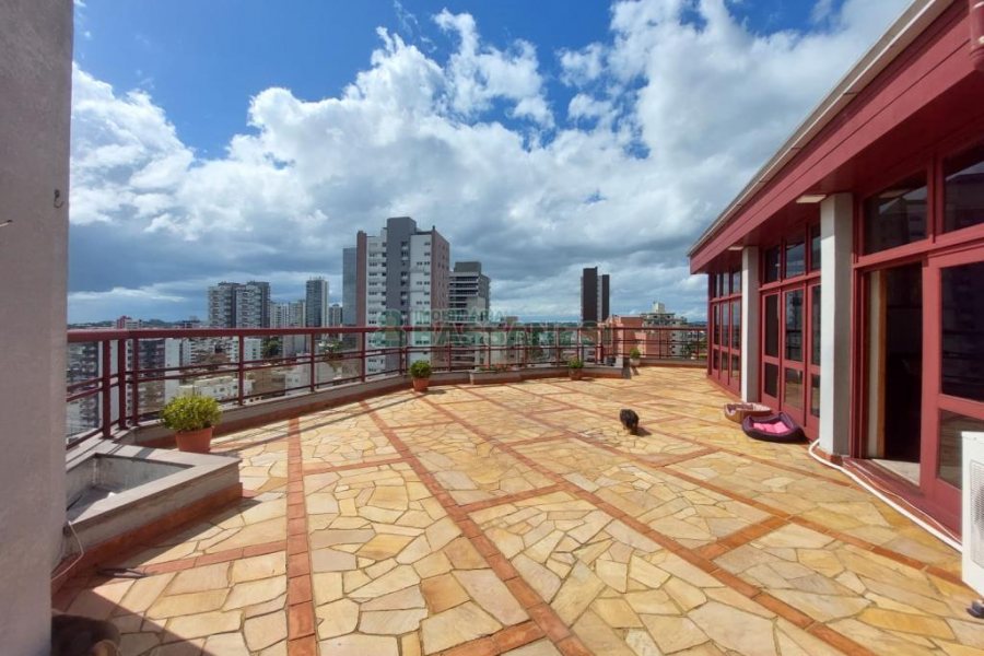 Apartamento com 337m², 4 dormitórios, 1 vaga, no bairro Madureira em Caxias do Sul para Comprar