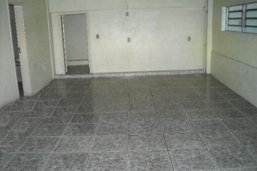 Casa com 160m², 2 dormitórios, 1 vaga, no bairro Sanvitto em Caxias do Sul para Comprar