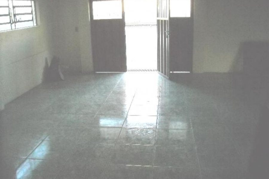 Casa com 160m², 2 dormitórios, 1 vaga, no bairro Sanvitto em Caxias do Sul para Comprar