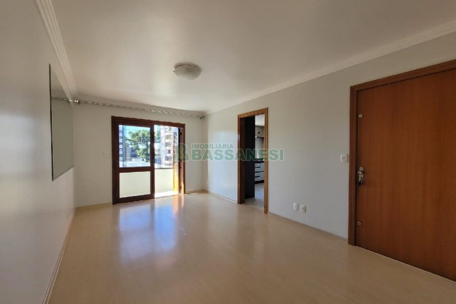 Apartamento com 86m², 3 dormitórios, 2 vagas, no bairro Saint Etienne em Caxias do Sul para Alugar