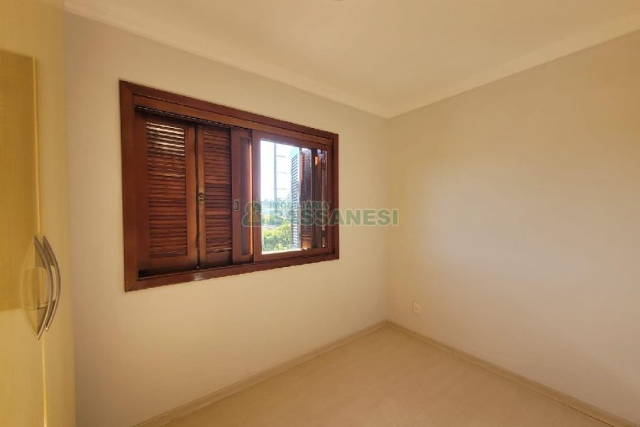 Apartamento com 86m², 3 dormitórios, 2 vagas, no bairro Saint Etienne em Caxias do Sul para Alugar