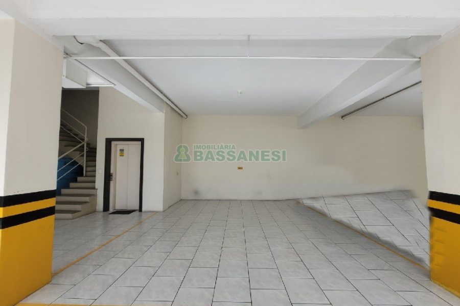 Apartamento com 86m², 3 dormitórios, 2 vagas, no bairro Saint Etienne em Caxias do Sul para Alugar