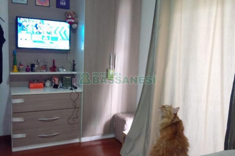 Apto Mobiliado com 85m², 2 dormitórios, 1 vaga, no bairro São Leopoldo em Caxias do Sul para Comprar