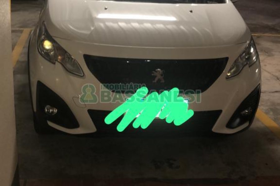 Apto Mobiliado com 85m², 2 dormitórios, 1 vaga, no bairro São Leopoldo em Caxias do Sul para Comprar