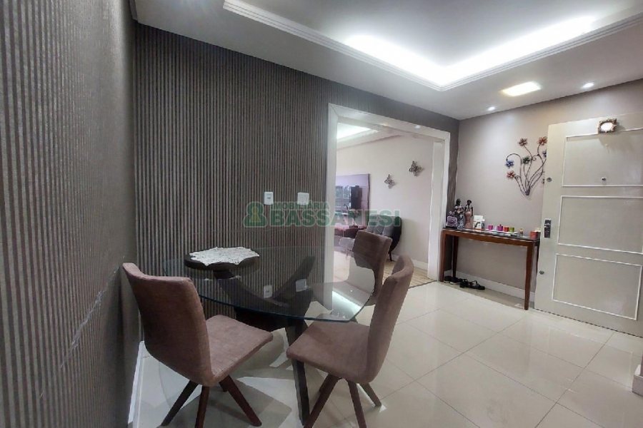 Apto Mobiliado com 95m², 3 dormitórios, 1 vaga, no bairro Cinqüentenário em Caxias do Sul para Alugar