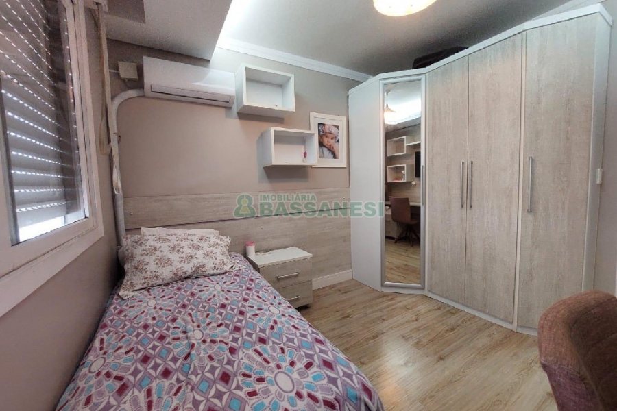 Apto Mobiliado com 95m², 3 dormitórios, 1 vaga, no bairro Cinqüentenário em Caxias do Sul para Alugar