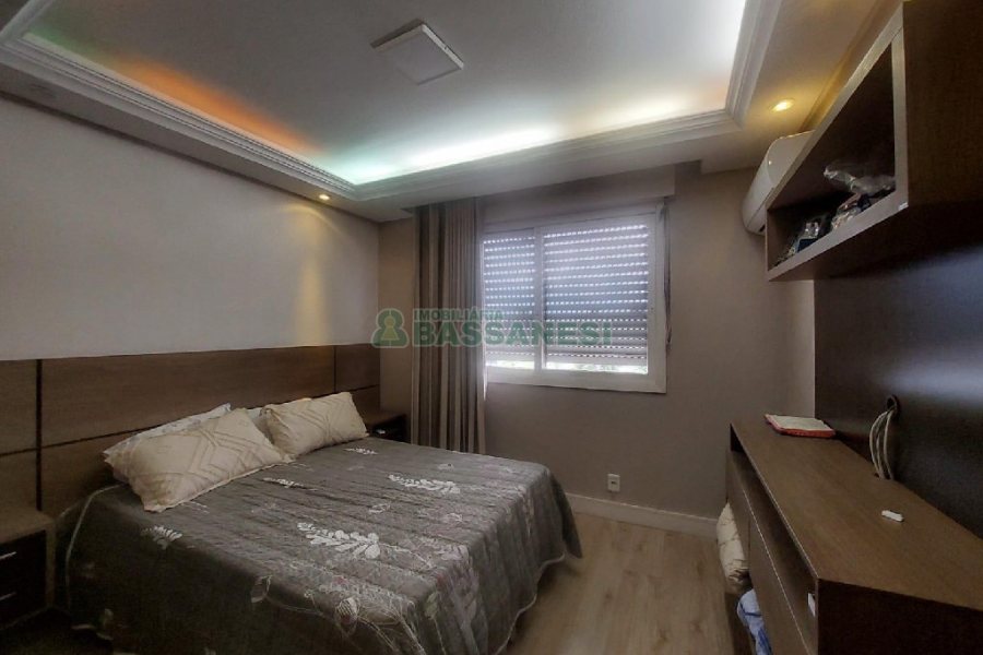 Apto Mobiliado com 95m², 3 dormitórios, 1 vaga, no bairro Cinqüentenário em Caxias do Sul para Alugar