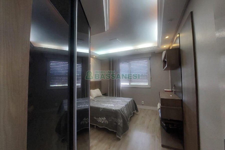 Apto Mobiliado com 95m², 3 dormitórios, 1 vaga, no bairro Cinqüentenário em Caxias do Sul para Alugar