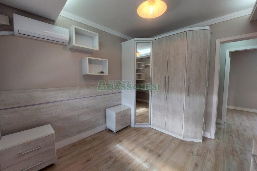 Apto Mobiliado com 95m², 3 dormitórios, 1 vaga, no bairro São Pelegrino em Caxias do Sul para Alugar