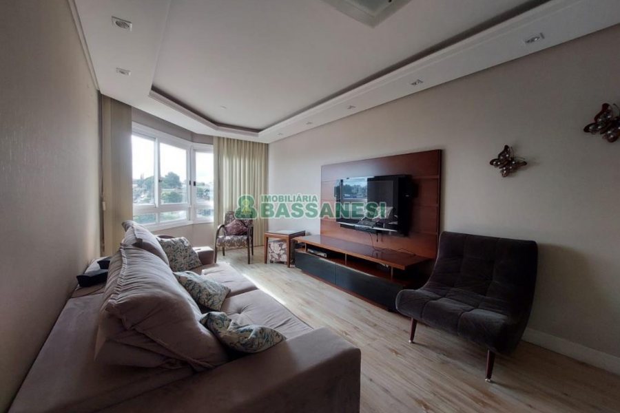 Apto Mobiliado com 95m², 3 dormitórios, 1 vaga, no bairro São Pelegrino em Caxias do Sul para Alugar