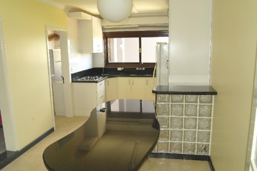 Apto Mobiliado com 140m², 3 dormitórios, 2 vagas, no bairro Bela Vista em Caxias do Sul para Alugar