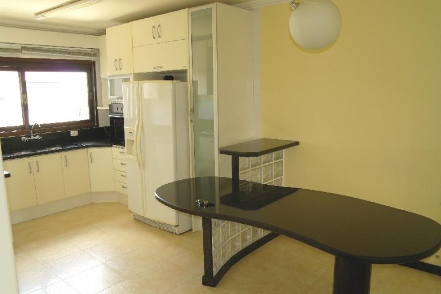 Apto Mobiliado com 140m², 3 dormitórios, 2 vagas, no bairro Bela Vista em Caxias do Sul para Alugar