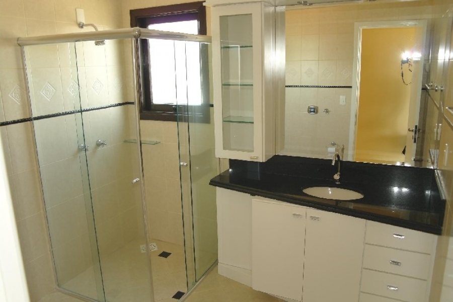 Apto Mobiliado com 140m², 3 dormitórios, 2 vagas, no bairro Bela Vista em Caxias do Sul para Alugar