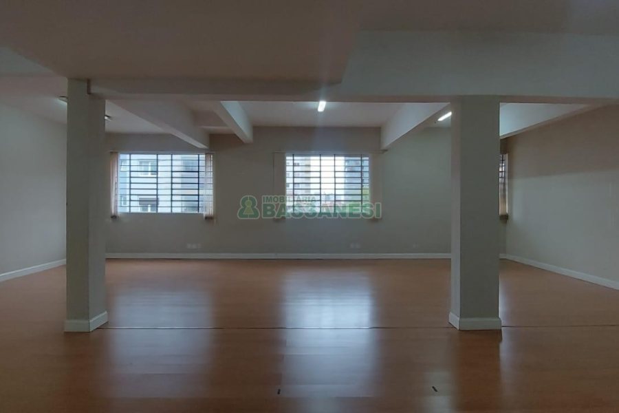 Loja com 192m², no bairro Centro em Caxias do Sul para Alugar