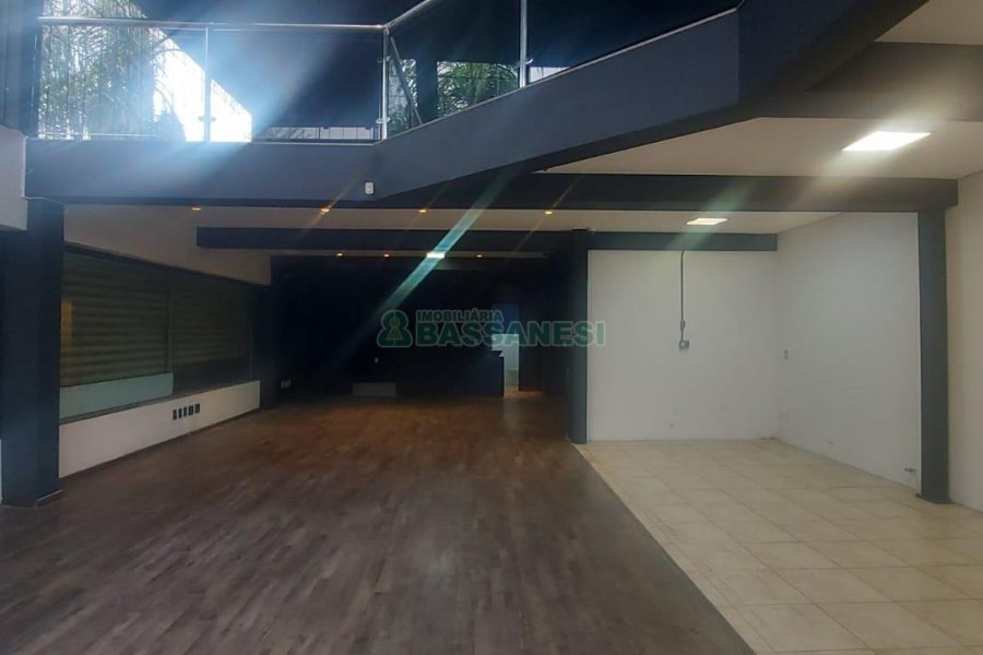 Loja com 200m², no bairro Centro em Caxias do Sul para Alugar