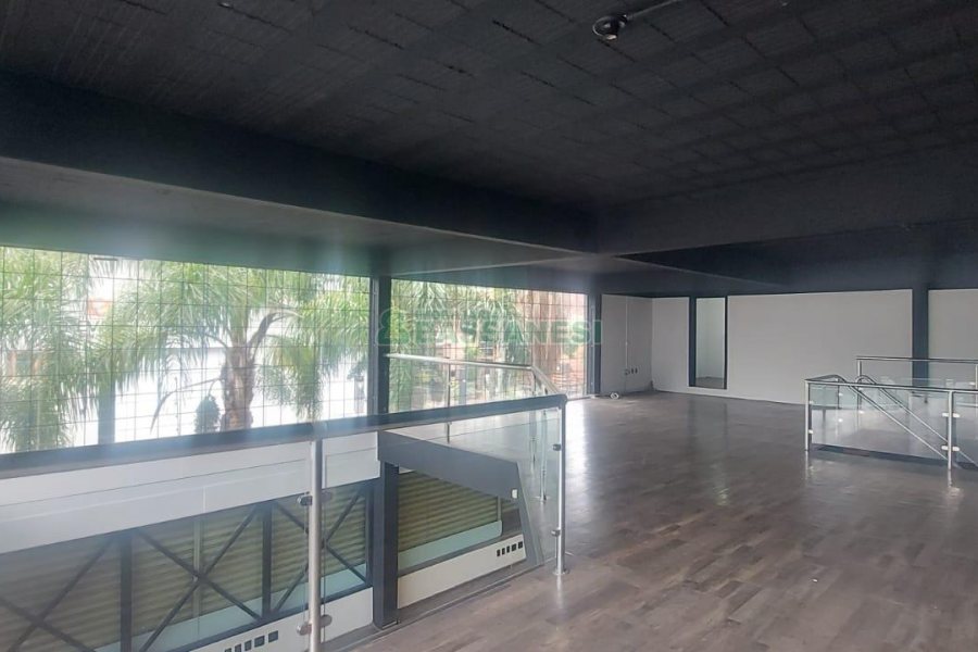 Loja com 200m², no bairro Centro em Caxias do Sul para Alugar