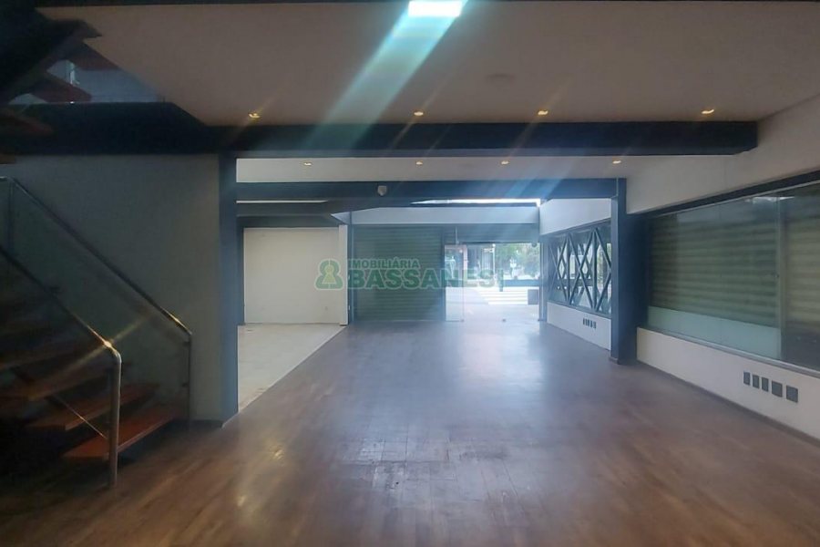 Loja com 200m², no bairro Centro em Caxias do Sul para Alugar