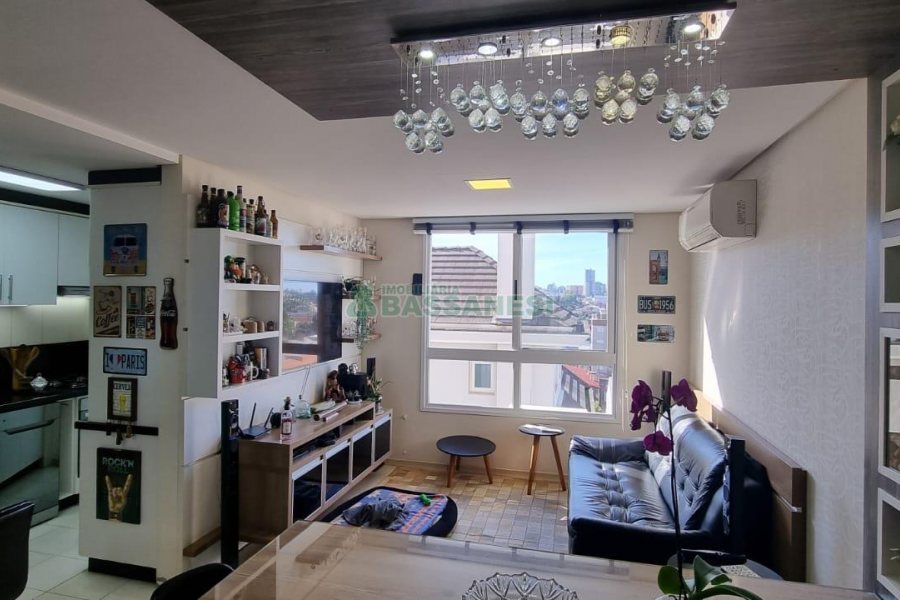 Apartamento com 78m², 2 dormitórios, 1 vaga, no bairro Sanvitto em Caxias do Sul para Comprar