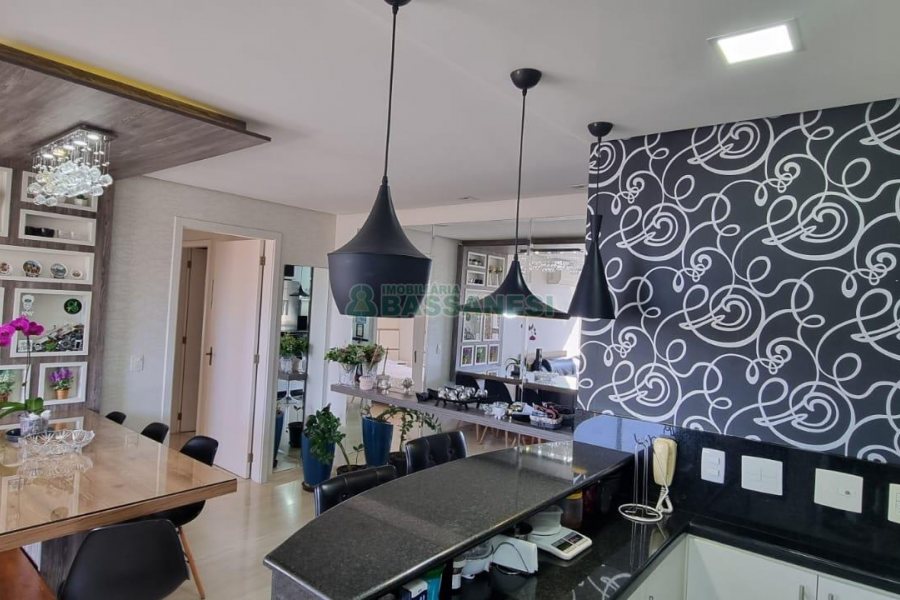 Apartamento com 78m², 2 dormitórios, 1 vaga, no bairro Sanvitto em Caxias do Sul para Comprar