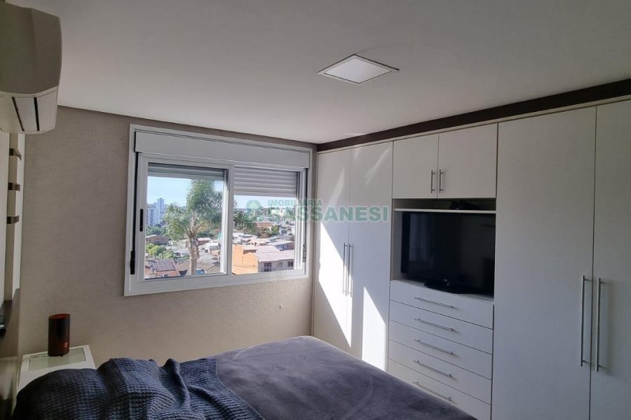 Apartamento com 78m², 2 dormitórios, 1 vaga, no bairro Sanvitto em Caxias do Sul para Comprar