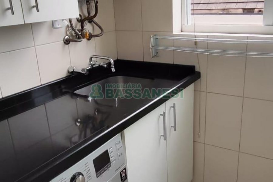 Apartamento com 78m², 2 dormitórios, 1 vaga, no bairro Sanvitto em Caxias do Sul para Comprar