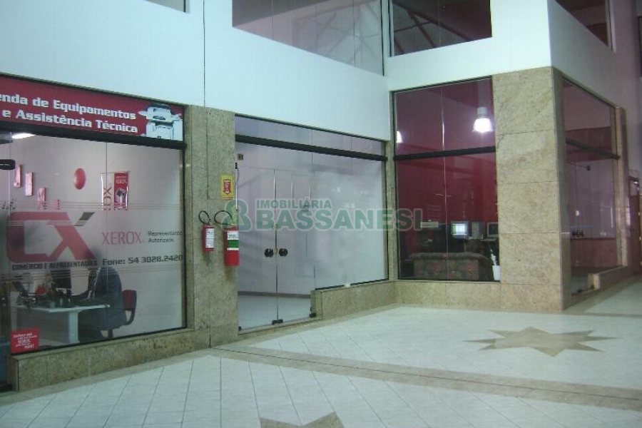 Loja com 65m², 1 vaga, no bairro Pio X em Caxias do Sul para Alugar ou Comprar