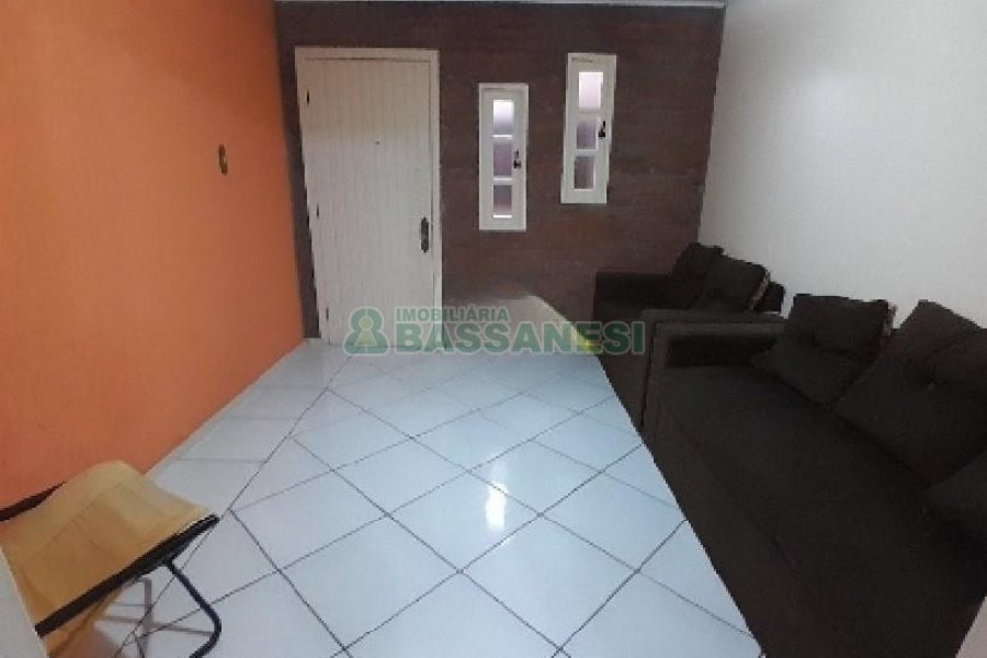 Casa com 70m², 1 dormitório, no bairro São José em Caxias do Sul para Alugar