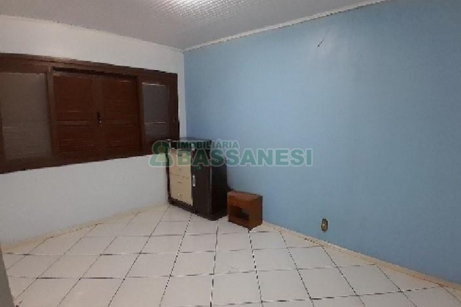 Casa com 70m², 1 dormitório, no bairro São José em Caxias do Sul para Alugar