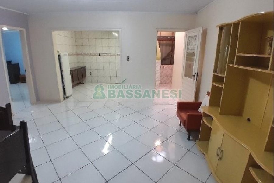 Casa com 70m², 1 dormitório, no bairro São José em Caxias do Sul para Alugar